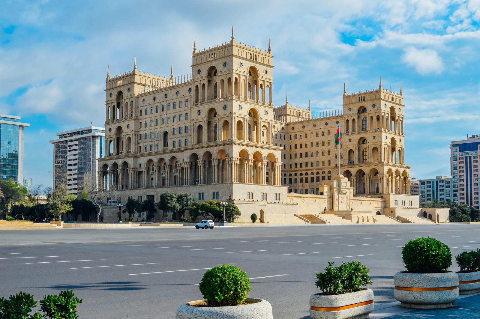 Дом правительства Азербайджана в Баку