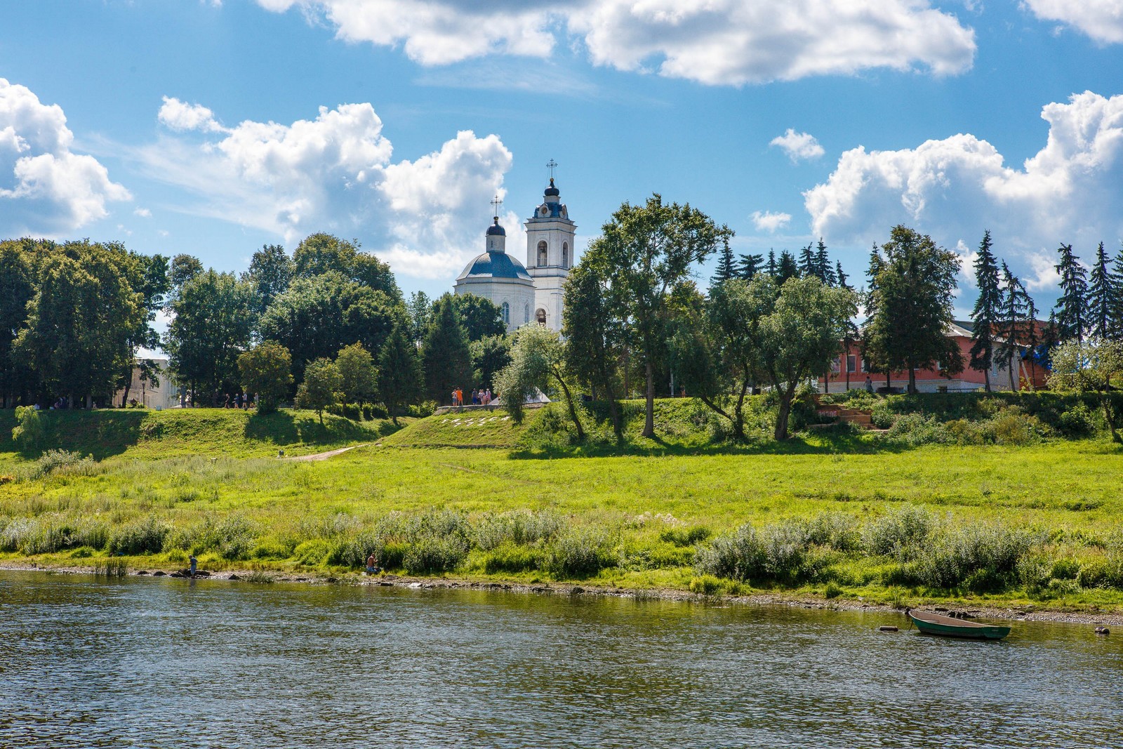 Как добраться до тарусы из москвы. Таруса берег Оки. Таруса достопримечательности. Таруса экскурсии. Прогулки по Тарусе.